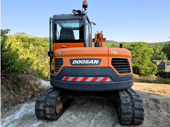 Kettenbagger Doosan DX85R-3 PELLE A CHENILLES 8,5T: das Bild 3