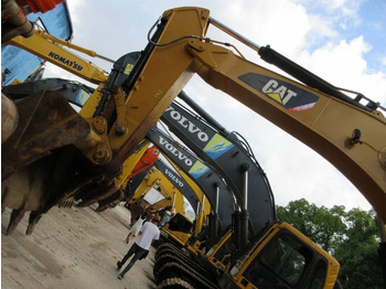 Kettenbagger CAT 340 D L: das Bild 2