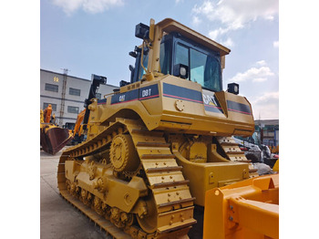 CATERPILLAR D8T Bulldozer