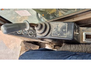Kettenbagger CAT 215 DLC Zustand normal, Hydraulik trocken: das Bild 2