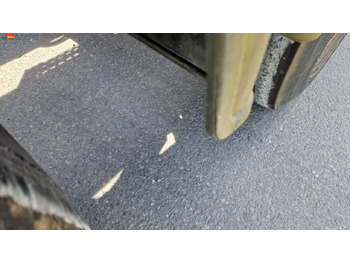 Container/ Wechselfahrgestell Auflieger Krone SD Containerchassis 2x 20, 30, 40 ft deutscher Auflieger, ausziehbar: das Bild 3 Container/ Wechselfahrgestell Auflieger Krone SD Containerchassis 2x 20, 30, 40 ft deutscher Auflieger, ausziehbar: das Bild 3