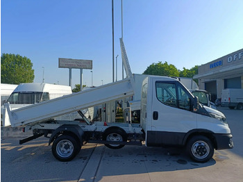 Kipper Transporter IVECO DAILY 35C16 NUOVO 3.0 cc MOD: 2025 RIBALTABILE: das Bild 3