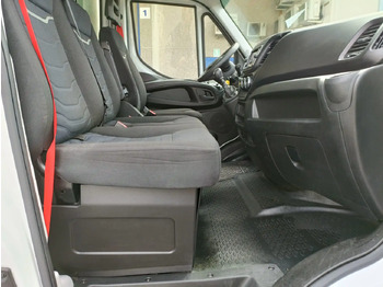 Transporter IVECO DAILY 35C16 3.0L: das Bild 4