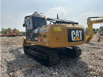 CATERPILLAR 320D2 Kettenbagger