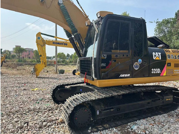 CATERPILLAR 320D Kettenbagger