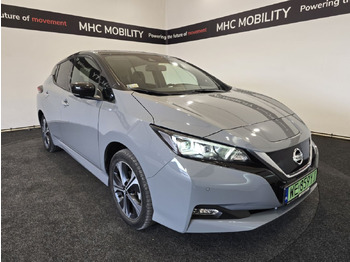 NISSAN Schrägheck