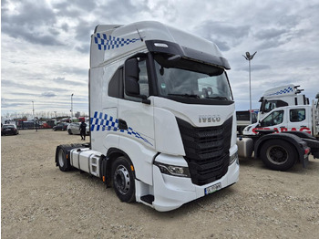 IVECO Sattelzugmaschine