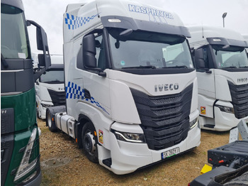IVECO Sattelzugmaschine