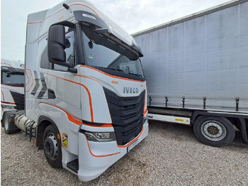 IVECO Sattelzugmaschine