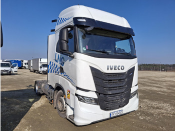 IVECO Sattelzugmaschine