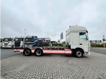 Fahrgestell LKW DAF XF 450 SSC 6x2 BDF: das Bild 4