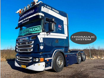 SCANIA R 620 Sattelzugmaschine