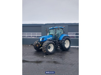 NEW HOLLAND Traktor