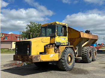 CATERPILLAR Knickgelenkter Dumper