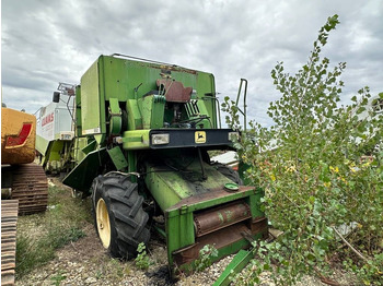 JOHN DEERE Mähdrescher