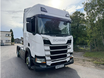 SCANIA R 450 Sattelzugmaschine
