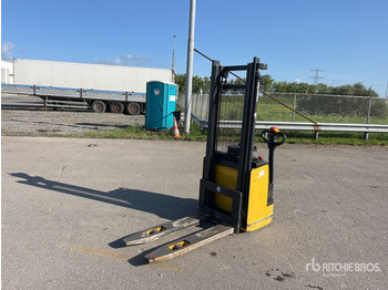 KOMATSU Niederhubwagen