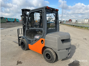TOYOTA FDF 30 Dieselstapler