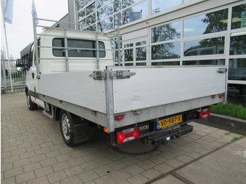 Pritsche Transporter, Transporter mit Doppelkabine Iveco Daily 29L13 2.3HPi 93KW 345 DOKA Dubbelcabine: das Bild 4
