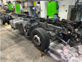 Fahrgestell LKW Iveco 110EL25 Unfallchassis ohne Motor/Getriebe: das Bild 3