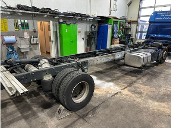 IVECO Fahrgestell LKW