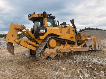 CATERPILLAR D8T Bulldozer
