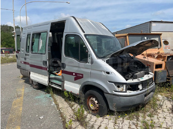 IVECO Daily Kleinbus