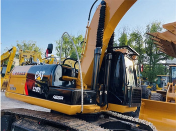 CATERPILLAR 320D2 Kettenbagger
