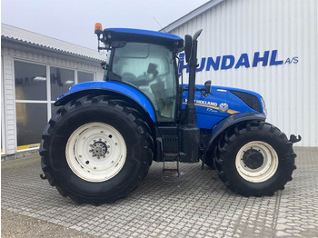 NEW HOLLAND T7.270 Traktor