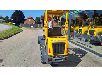 Hoflader Eurotrac W11: das Bild 3