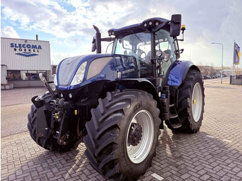 NEW HOLLAND T7.270 Traktor