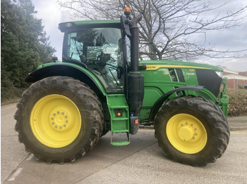 JOHN DEERE 6215R Traktor
