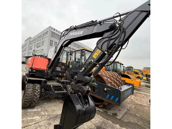 DOOSAN DX75 Mobilbagger