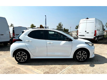 Limousine Toyota Yaris 1.5 Hybrid 5 porte Lounge: das Bild 4