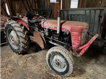 MASSEY FERGUSON 1000 series Traktor