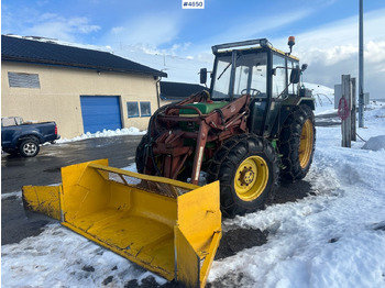 JOHN DEERE 2040 Traktor