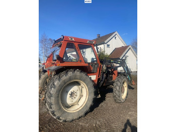 Traktor 1982 Fiat 780 DT w/ Front loader: das Bild 2
