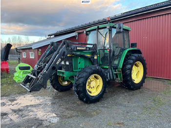 JOHN DEERE 6210 Traktor