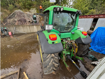 Traktor 2005 John Deere 6320 w/ front loader.: das Bild 4