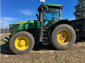JOHN DEERE 7260R Traktor