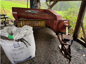 Grünlandtechnik New Holland 268 Square Baler: das Bild 2
