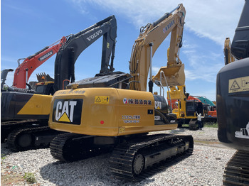 Kettenbagger CATERPILLAR 323D2: das Bild 3