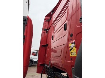 Aeropack/ Spoiler Mercedes Actros MP 4: das Bild 4