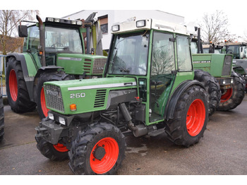 FENDT Stelzentraktor