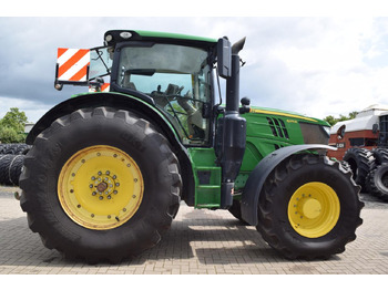 JOHN DEERE 6215R Traktor