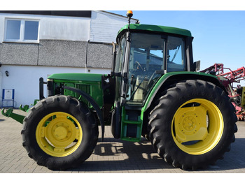 JOHN DEERE 6010 Series Traktor