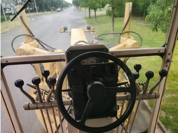 Grader CAT 16H: das Bild 5