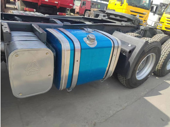 Sattelzugmaschine SINOTRUK HOWO trailer head: das Bild 5