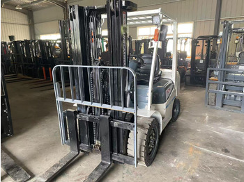 Dieselstapler TCM FD30T3C: das Bild 4
