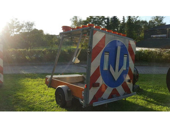 Anhänger Absperrtafel Verkehrsleitanhänger verkeherssicherungsanhänger vz: das Bild 2